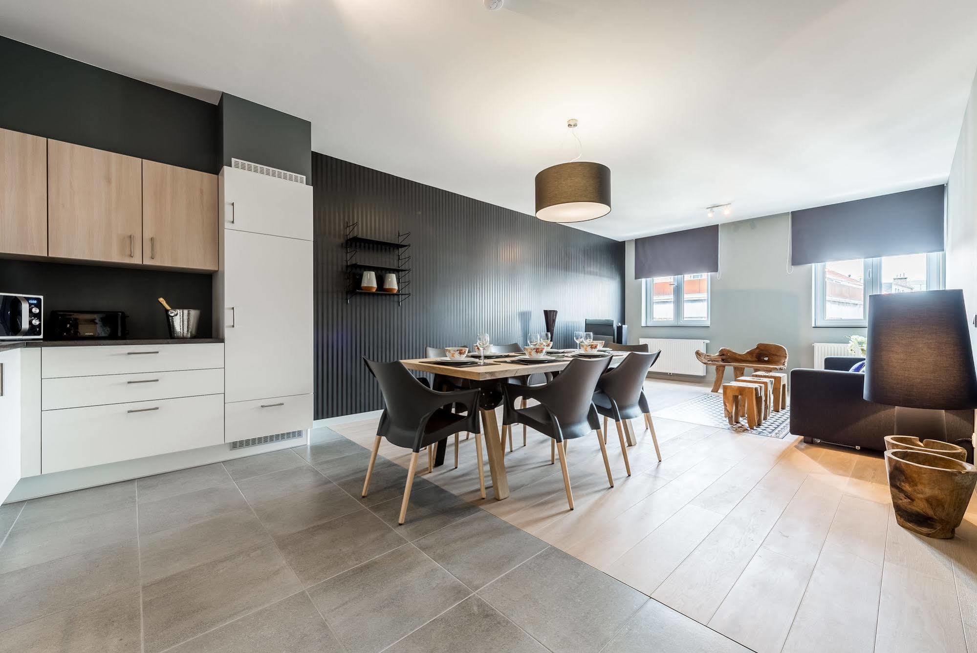 Smartflats Design - Cathedrale Apartment Liege Bagian luar foto