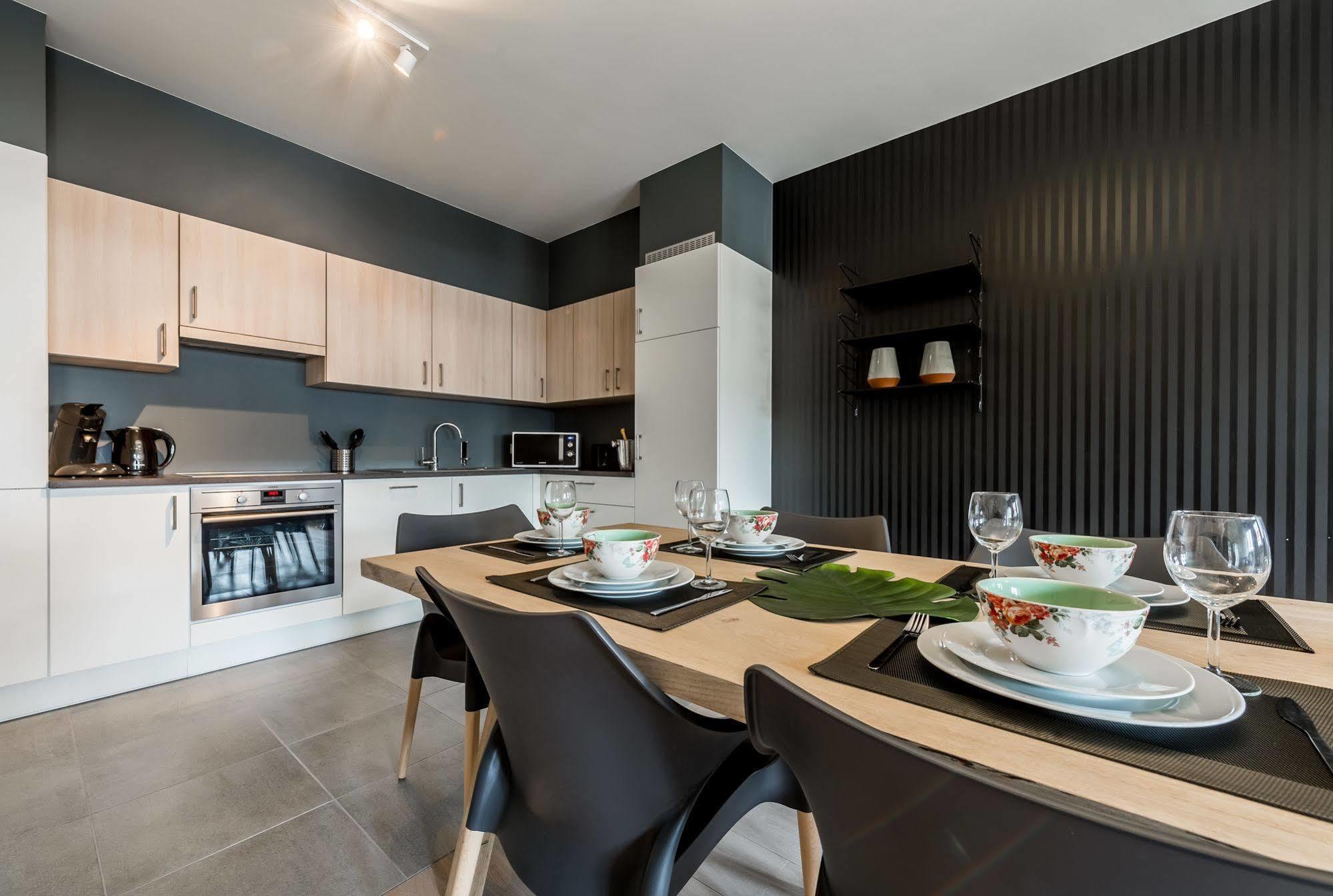 Smartflats Design - Cathedrale Apartment Liege Bagian luar foto